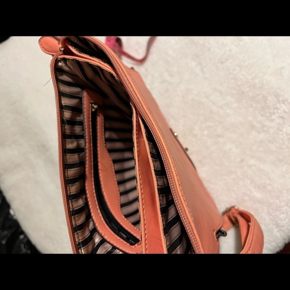 Miztique Handbag - Picture 8 of 13